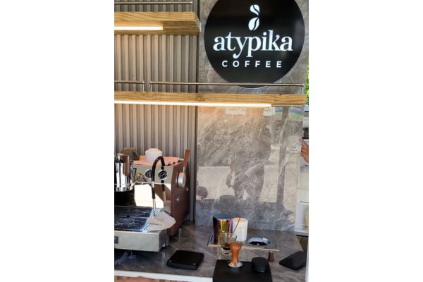 bar and coffee machine of a coffee shop named atypika