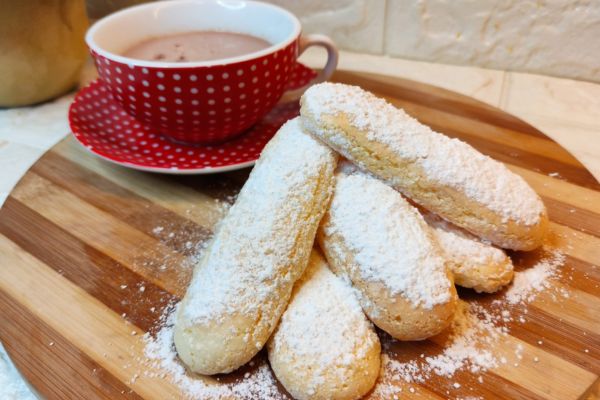 Famous Bohol Broas: Delectable Ladyfinger Cookies | wetravelphilippines